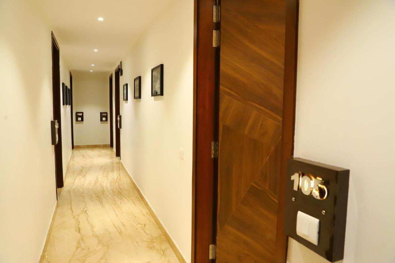 Hotel Malbork Inn Rajouri Garden Delhi - Couple Friendly Local Ids Accepted New Delhi Buitenkant foto